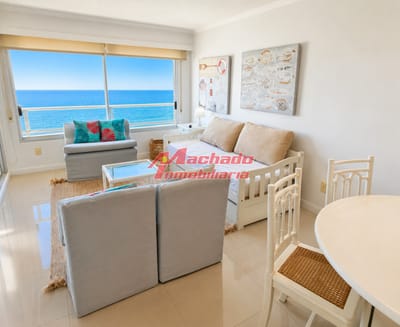 apartamento en venta frente al mar, parada 19 playa mansa