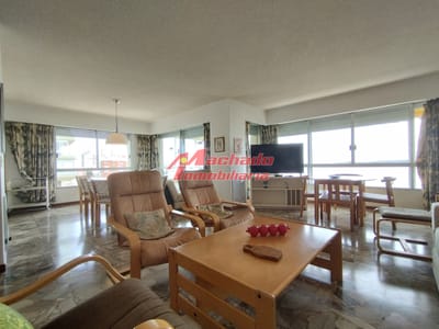 alquiler de apartamento sobre playa mansa