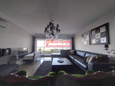 Alquiler y venta de apartamento frente a playa brava