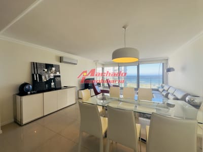 venta de apartamento de 3 dormitorios en Playa Brava