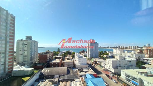 Alquiler y venta de apartamento de dos dormitorios en Punta del Este