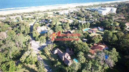 Hermosa casa en Golf, Punta del Este
