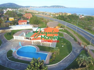 ROCAMAR - VENTA Espectacular CASA frente al mar PIRIAPOLIS