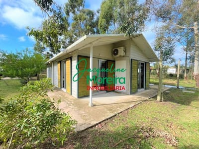 AROMA DE MAR Casa en Venta en Balneario Las Flores, muy cerca playa **C101283**