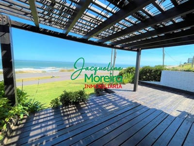 "LO MEJOR" Casa frente al mar en la zona del faro de Punta Colorada