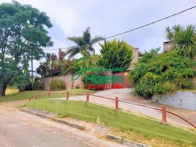 **C101392** CLAU - Sólida y moderna casa en zona alta del centro de Piriápolis