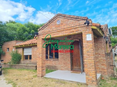 SANTA RITA II OPORTUNIDAD DE COMPRA: es una casa muy bien ubicada en zona centrica residencial de Piriapolis