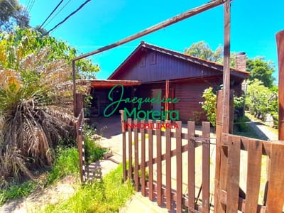 LAS SIAMESAS - 2 Cabañas en un mismo padron a la venta en PLAYA GRANDE - PIRIAPOLIS