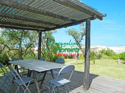 ALAS DE MAR GRAN CASA EN VENTA SOBRE PLAYA LAS FLORES CON VISTA AL MAR Y ARROYO