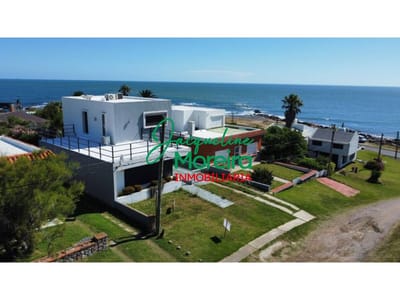 **C101608**-  EL CAPRICHO - Confortable casa a metros del mar con excelentes vistas.