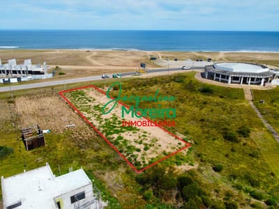 Amplio terreno fente al mar en BARRA DE PORTEZUELO -  PUNTA NEGRA - PIRIAPOLIS