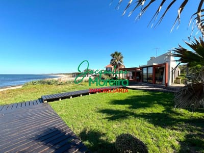GARDEN BEACH, CASA EN VENTA sobre la arena de la playa en Balneario Las Flores