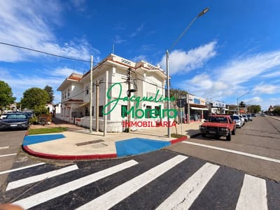 \"CENTRO Y ESQUINA\" APARTAMENTO EN VENTA CENTRO DE PIRIAPOLIS
