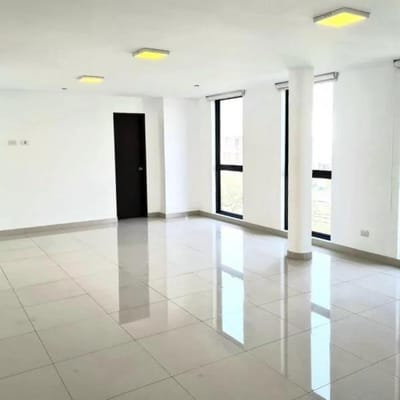 ALQUILO OFICINA 142 M2 – CERCA C.C. CAMINOS DEL INCA