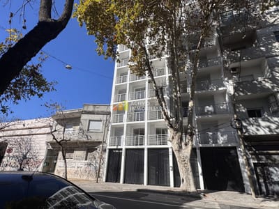 Alquiler apartamento 1 dormitorio + balcón  - Tres Cruces