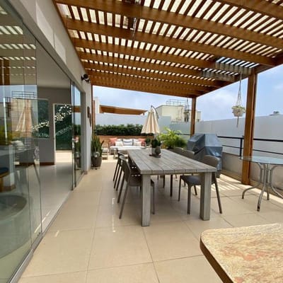 VENTA DE DUPLEX CON AMPLIA TERRAZA