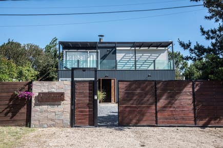 Venta casa con vista al campo y a la laguna La Juanita Jose Ignacio (LJ1096)