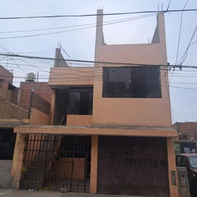 OCACIN Venta De Linda Casa de  Pisos En Urb San Diego SMP