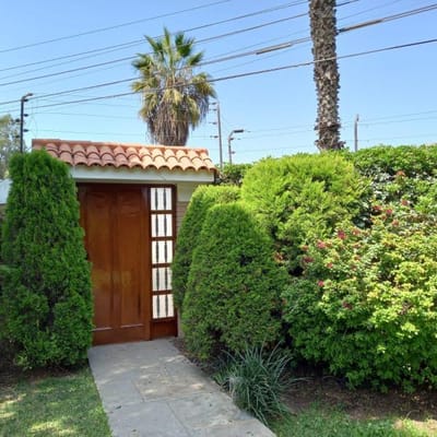 EXCELENTE OPORTUNIDAD! VENDO O ALQUILO HERMOSA CASA EN LA MOLINA