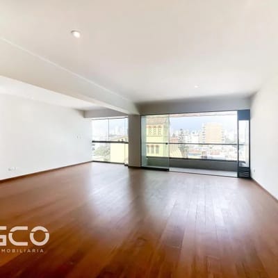Depa de  m de  dorm  y estreno en San Isidro