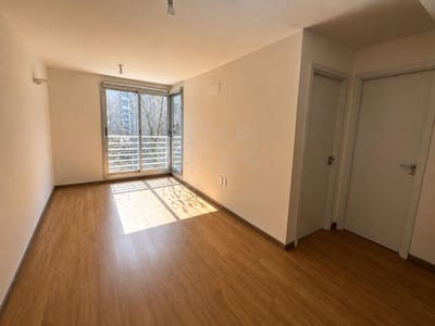 Apto 1 Dorm + Balcón + Doble Garage en Parque Rodó. Oportunidad Renta Inmediata