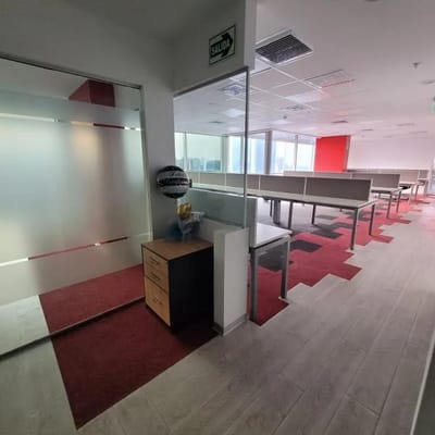 ALQUILER DE OFICINA INPREMENTADA Y AMOBLADAM