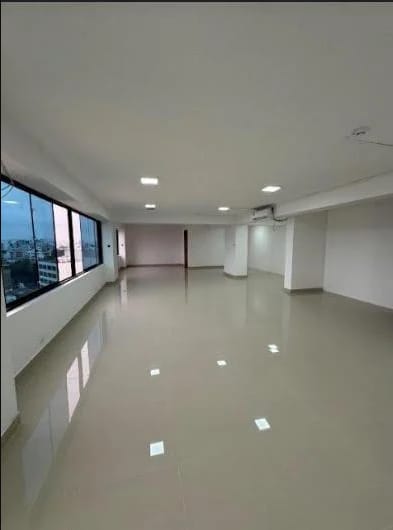 OFICINA EN EDIFICIO EMPRESARIAL  M