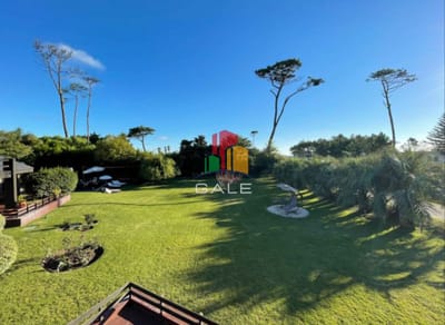 Espectacular mansion a solo metros de mar en venta, 8 dormitorios. Punta del Este