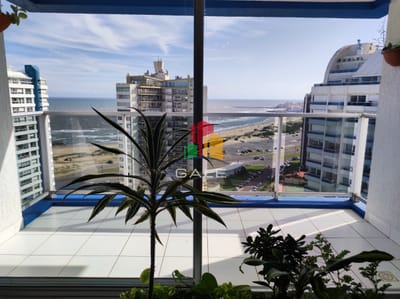 Venta de apartamento de 2 dormitorios en la Brava Punta del Este