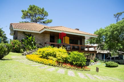Hermosa casa en venta a pocos metros del mar.