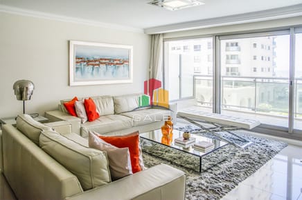 Departamento en venta con amplios dormitorios. Torre Imperiale.