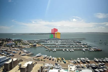 Departamento de 3 dormitorios + dep. en venta en Edif. Fontemar, vista al Puerto