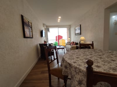 Alquiler de apartamento de dos dormitorios y medio en Punta del Este