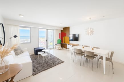 Apartamento 2 dormitorios 2 baños  con vista al mar