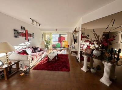 Vende Apartamento frente al mar en Brava, Punta del Este de 2 dormitorios.