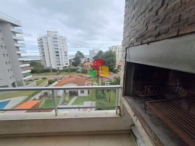 Apartamento en venta de 2 dormitorios en suite en Torre Moon,  Punta del Este