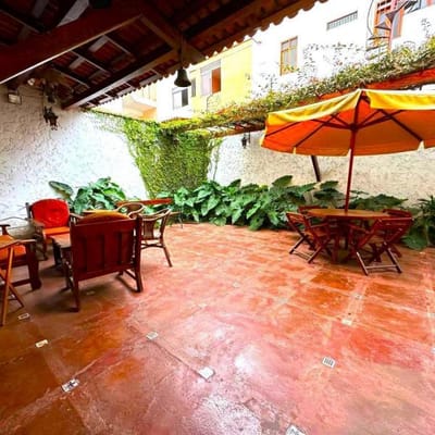 EN VENTA HERMOSA CASA EN LA MOLINA