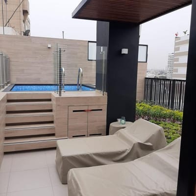 Excelente Flat