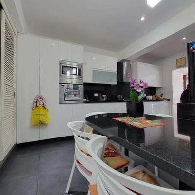 Departamento en San Isidro - Primer piso con terraza