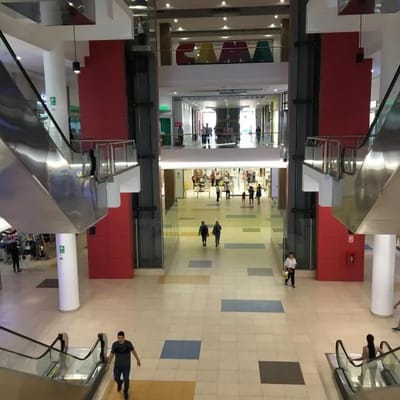VENTA LOCAL COMERCIAL GAMARRA