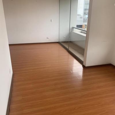 VENDO LINDO DUPLEX EN AURORA MIRAFLORES