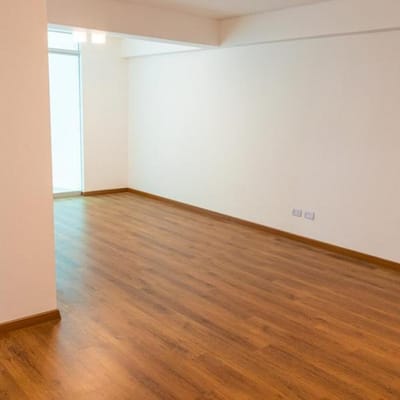 SE VENDE PRIMER PISO CON HERMOSA TERRAZA