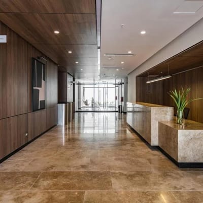 Oficina en  alquiler de  m  Estreno  centro empresarial y comercial Aurora  San Antonio