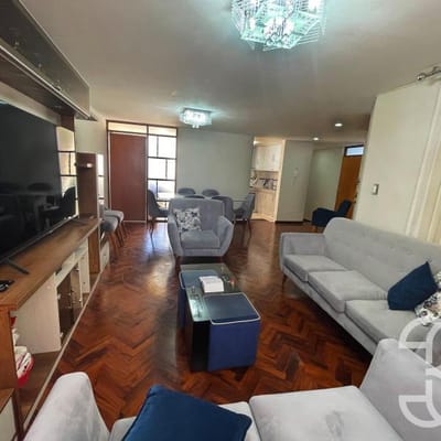 VENDO DEPARTAMENTO EN UMACOLLO FRENTE A PARQUE