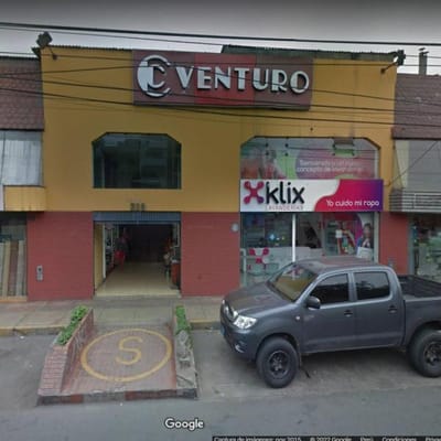 OFICINA EN CENTRO COMERCIAL VENTURO