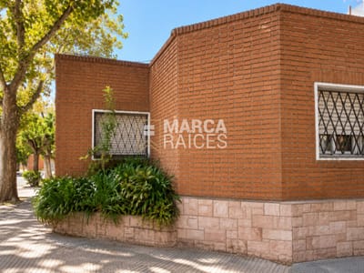 Venta Casa 3 Dormitorios 2 Baños Garage Patio Parrillero La Comercial Montevideo