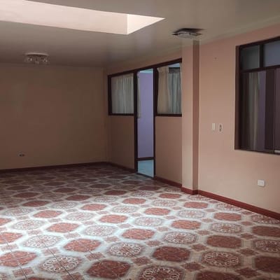 Venta de Casa en Urbanizacin La Victoria cerca a Polvos Rosados