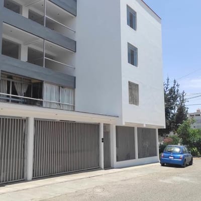 Venta de Departamento en er piso en buena zona con muchos parques cerca