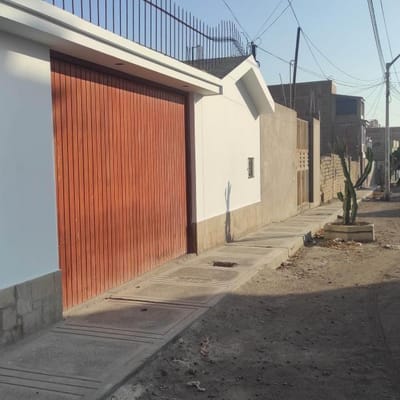 En venta Casa con m de terreno en Calle Tacna cerca al Centro Cvico