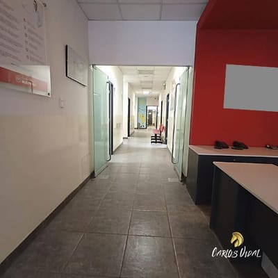 Moderno Centro Medico - Equipado